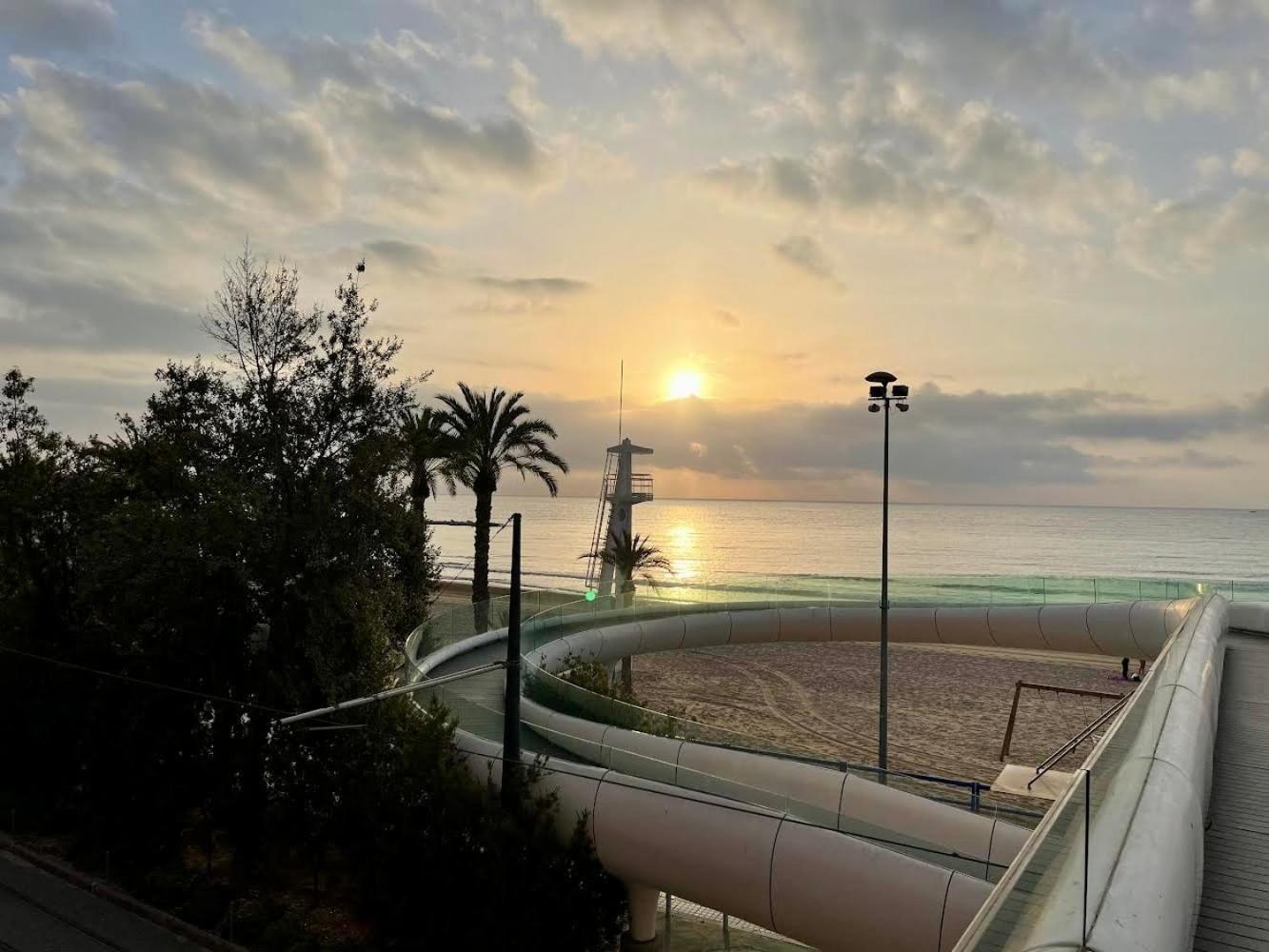Gran Atico Con Terraza En El Centro De Alicante Eksteriør bilde