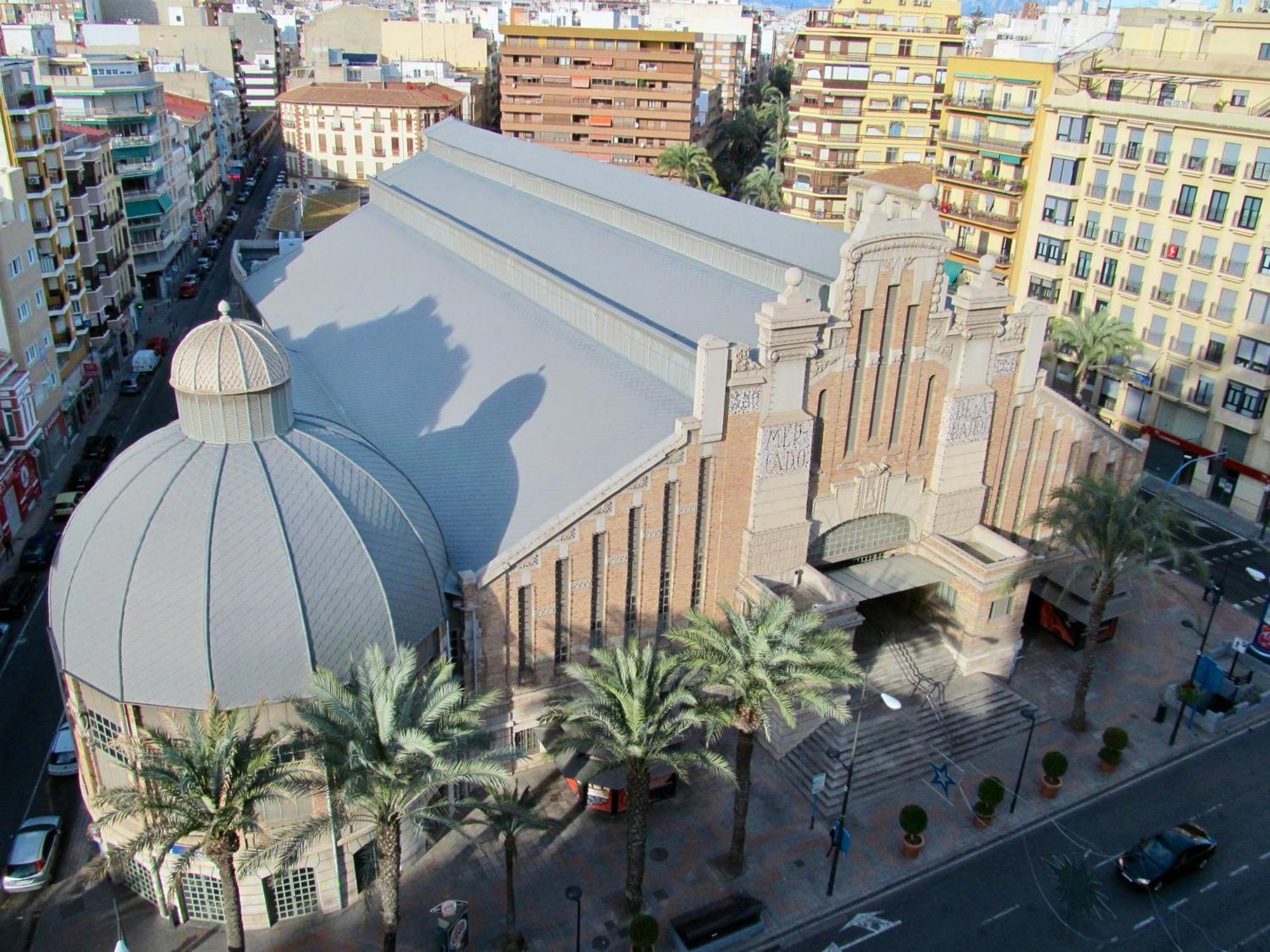 Gran Atico Con Terraza En El Centro De Alicante Eksteriør bilde
